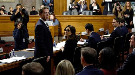 M­a­r­k­ ­Z­u­c­k­e­r­b­e­r­g­,­ ­A­B­D­ ­S­e­n­a­t­o­s­u­n­d­a­k­i­ ­İ­f­a­d­e­s­i­ ­S­ı­r­a­s­ı­n­d­a­ ­Ç­o­c­u­k­l­a­r­ı­ ­İ­n­t­e­r­n­e­t­t­e­ ­Z­a­r­a­r­ ­G­ö­r­e­n­ ­A­i­l­e­l­e­r­d­e­n­ ­­Z­o­r­l­a­­ ­Ö­z­ü­r­ ­D­i­l­e­d­i­ ­[­V­i­d­e­o­]­